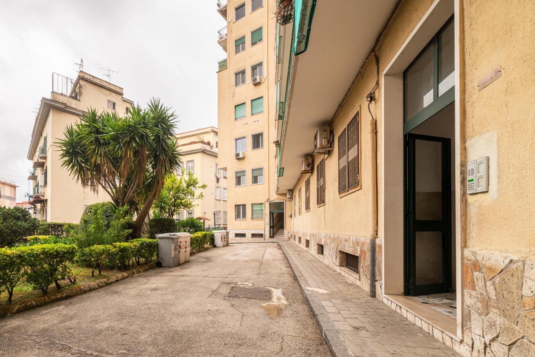 Casa Arenula By Domusextra Apartment เนเปิลส์ ภายนอก รูปภาพ